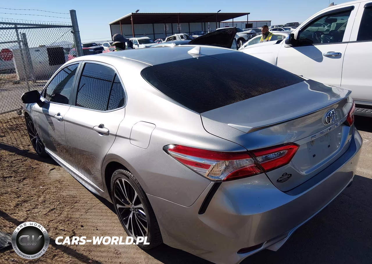 2020 Toyota Camry Se VIN:4T1G11AK9LU860084 - 14