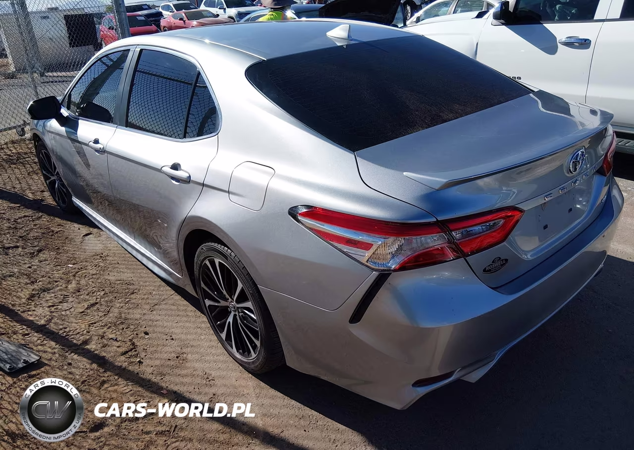 2020 Toyota Camry Se VIN:4T1G11AK9LU860084 - 3