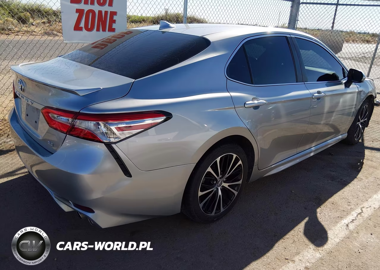 2020 Toyota Camry Se VIN:4T1G11AK9LU860084 - 4