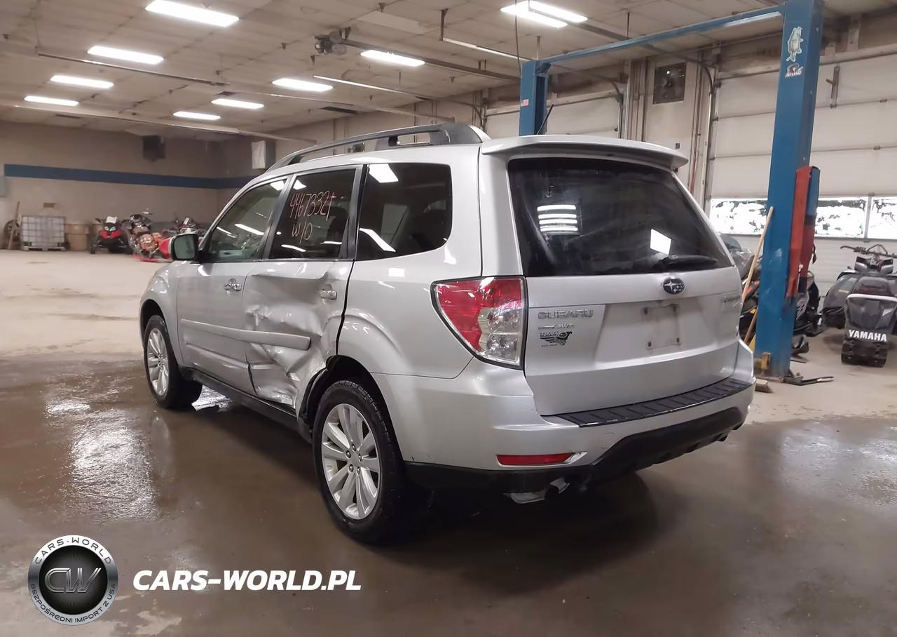 2011 Subaru Forester 2.5X Premium VIN:JF2SHADC6BH768406 - 3