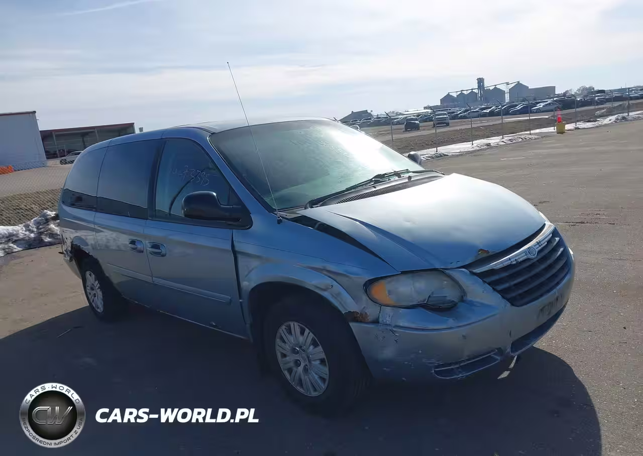 2005 Chrysler Town & Country Lx