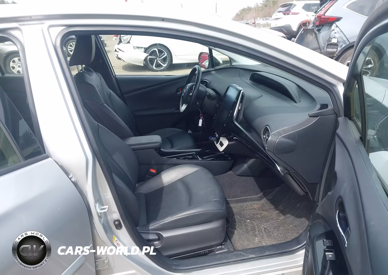 2018 Toyota Prius Prime Premium VIN:JTDKARFP9J3092692 - 5