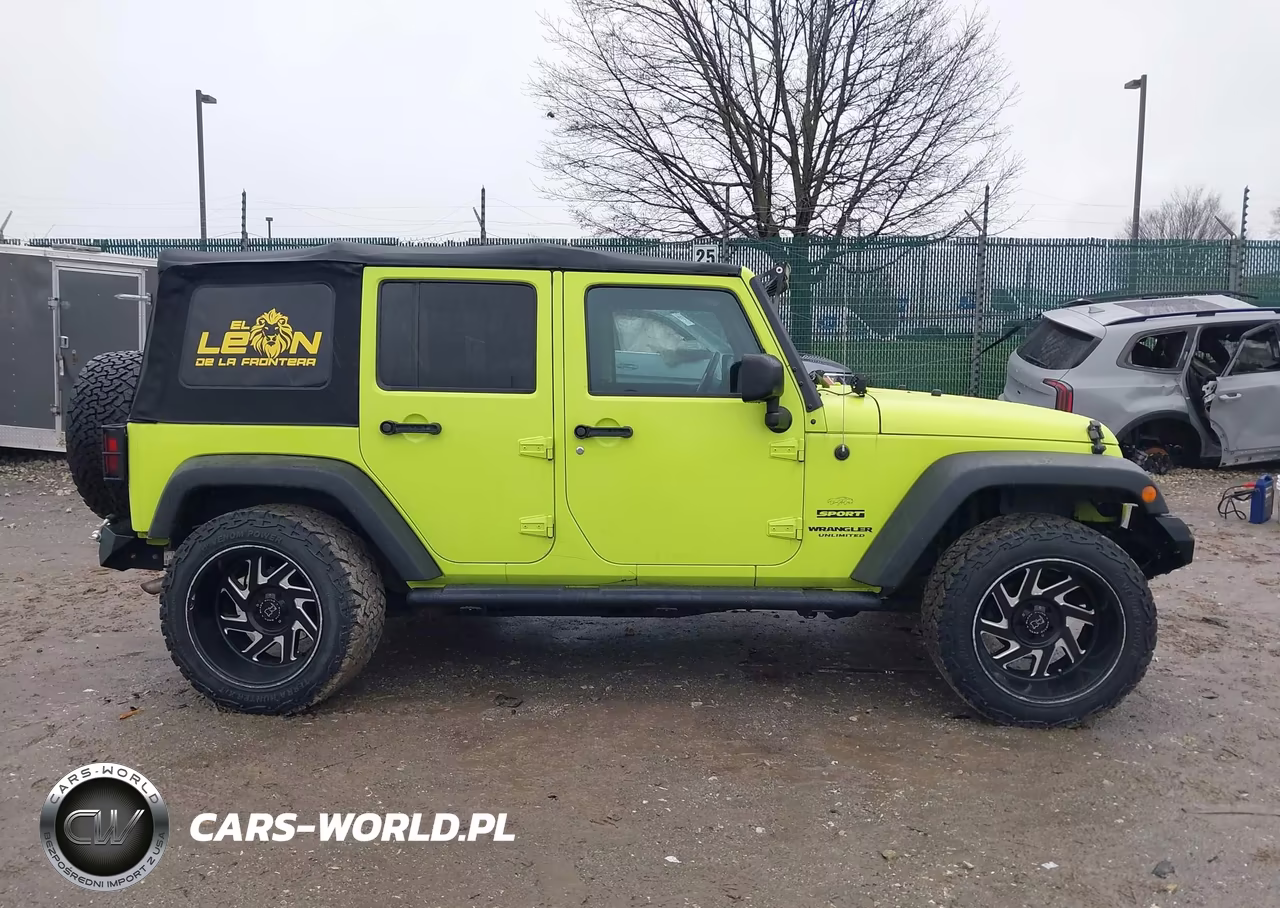 2016 Jeep Wrangler Unlimited Sport VIN:1C4HJWDG8GL318709 - 13