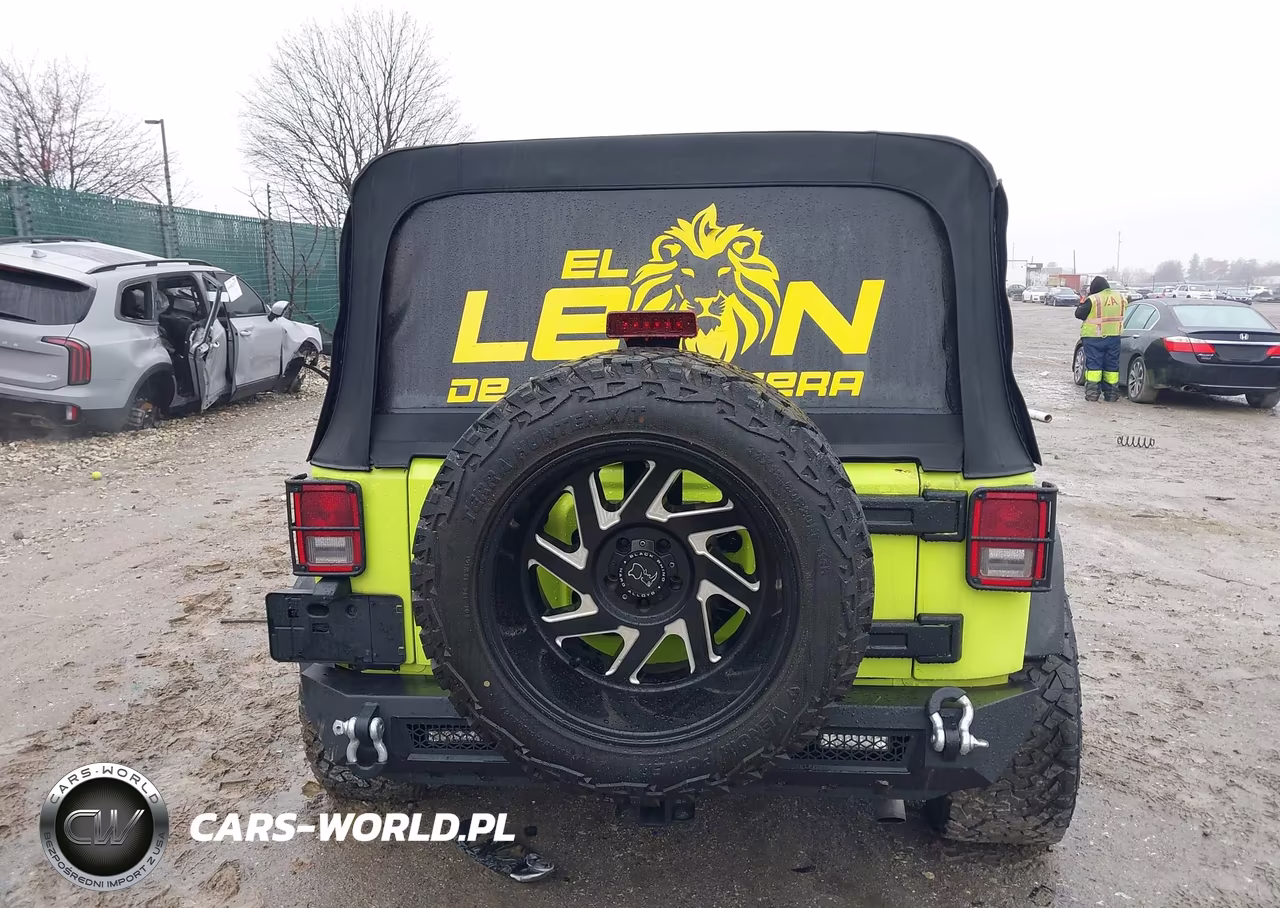 2016 Jeep Wrangler Unlimited Sport VIN:1C4HJWDG8GL318709 - 16