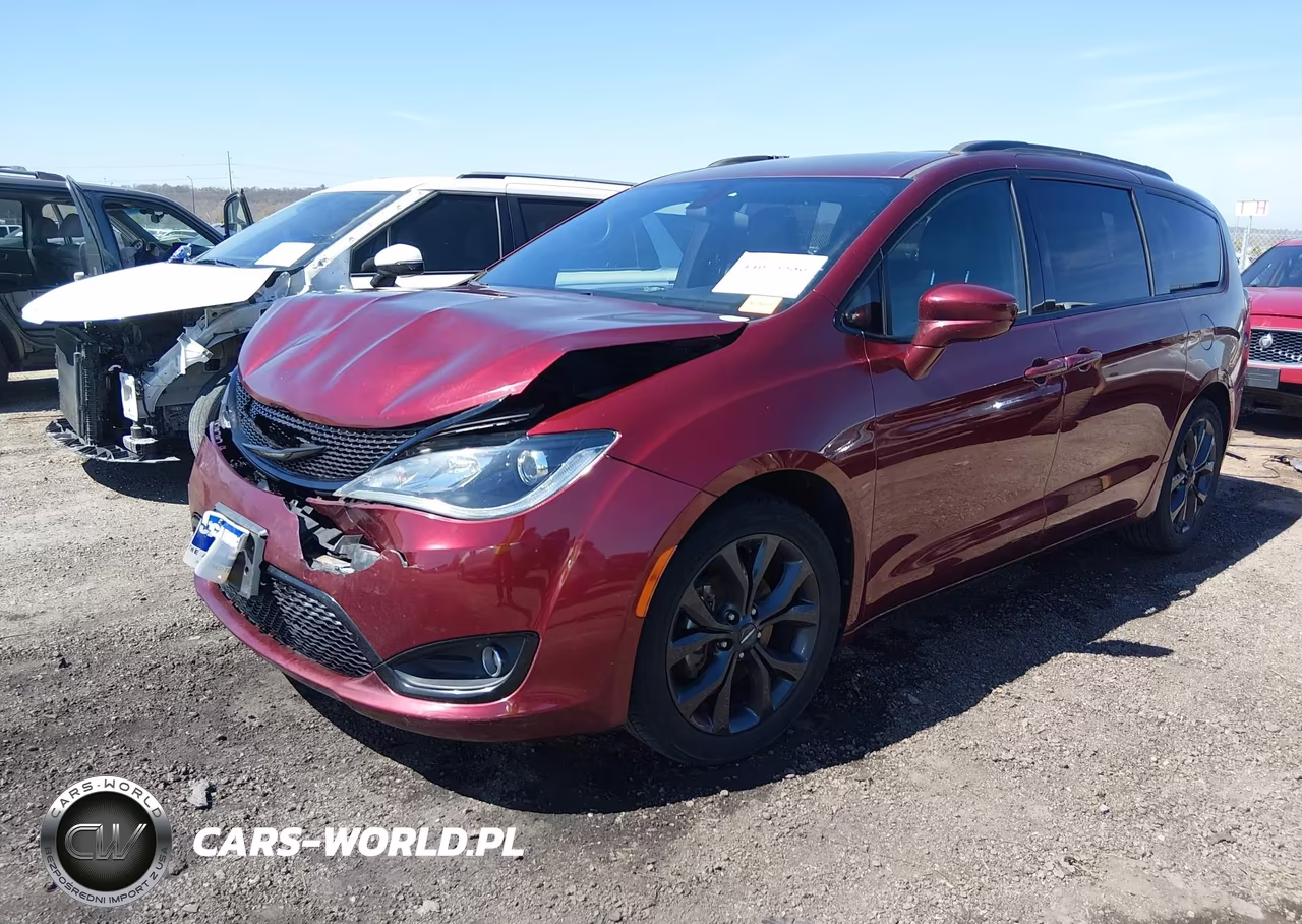 2018 Chrysler Pacifica Touring L VIN:2C4RC1BG5JR322316 - 2