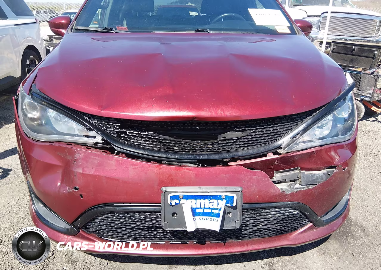 2018 Chrysler Pacifica Touring L VIN:2C4RC1BG5JR322316 - 6