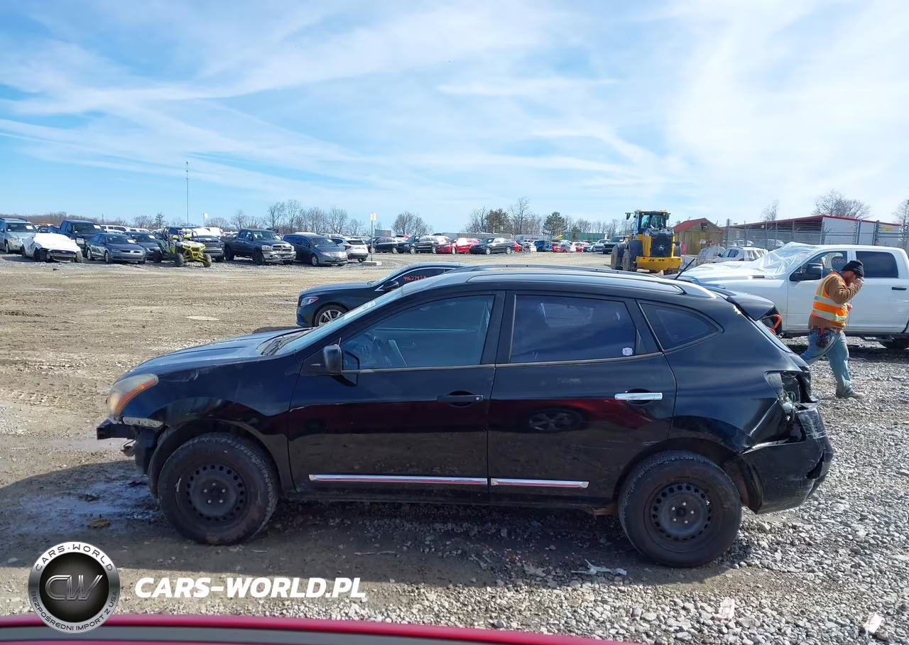2015 Nissan Rogue Select S VIN:JN8AS5MV9FW757376 - 14