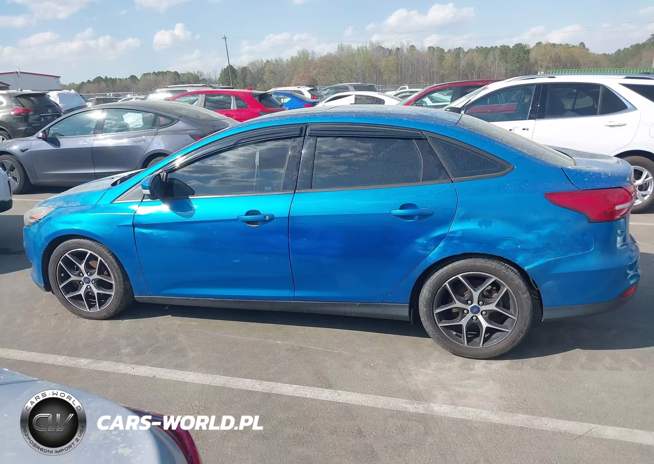 2017 Ford Focus Sel VIN:1FADP3H27HL220742 - 14