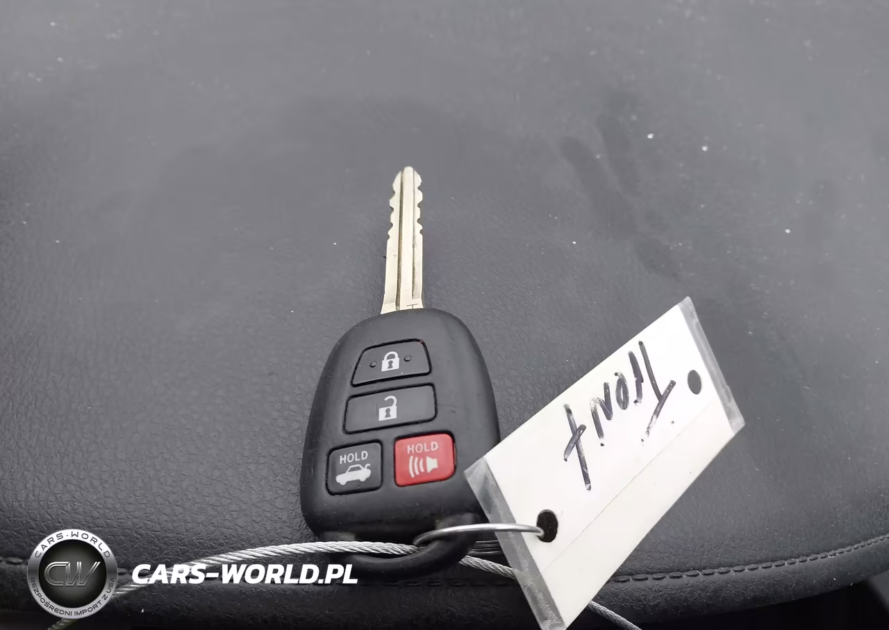 2018 Toyota Corolla Le VIN:2T1BURHE9JC017288 - 11