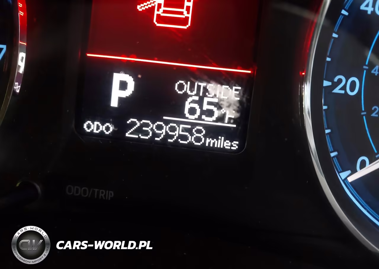 2018 Toyota Corolla Le VIN:2T1BURHE9JC017288 - 15