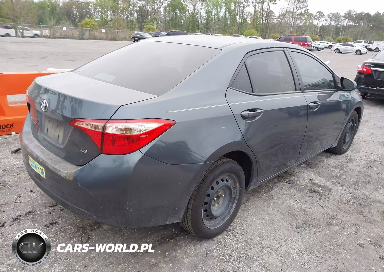 2018 Toyota Corolla Le VIN:2T1BURHE9JC017288 - 4