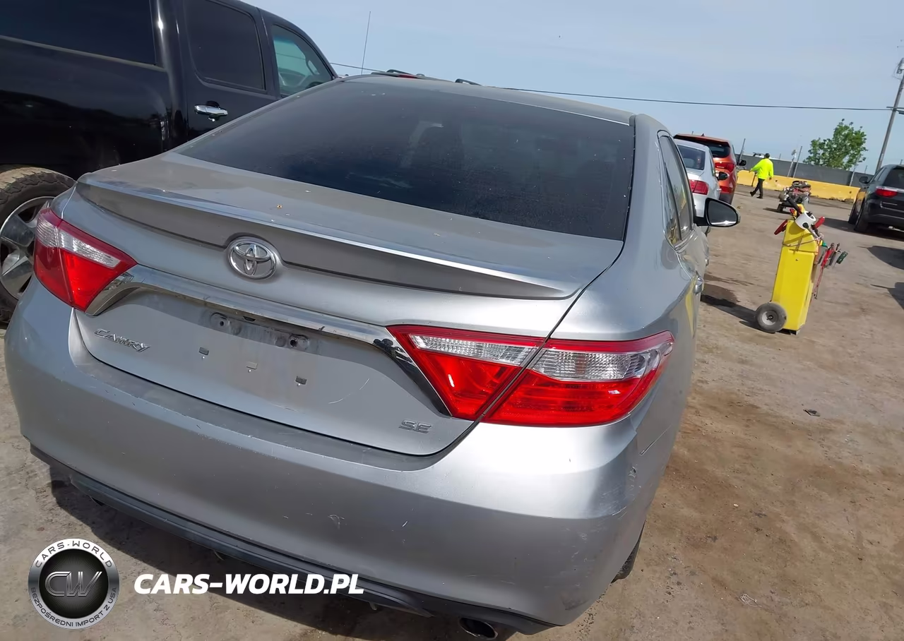 2017 Toyota Camry Se VIN:4T1BF1FK4HU370356 - 4