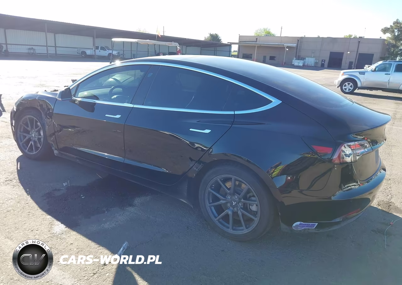 2018 Tesla Model 3 Long Range-Performance VIN:5YJ3E1EBXJF103198 - 3