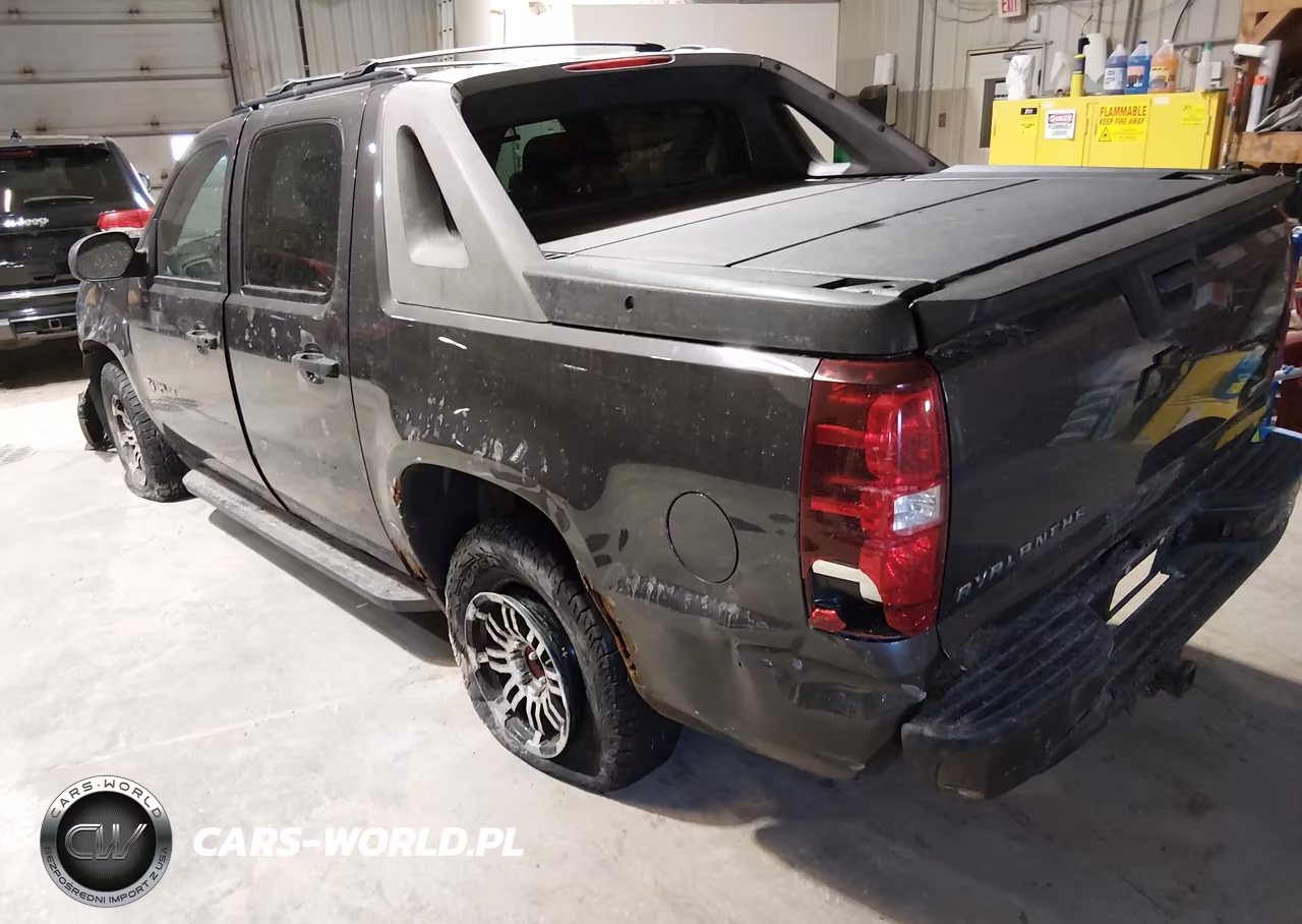 2010 Chevrolet Avalanche 1500 Ls VIN:3GNVKEE0XAG157948 - 3