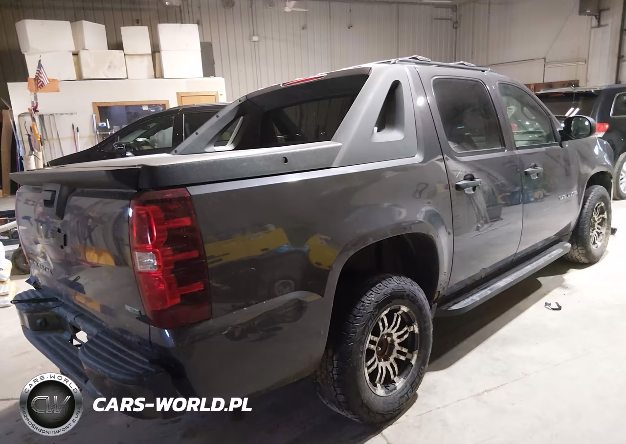 2010 Chevrolet Avalanche 1500 Ls VIN:3GNVKEE0XAG157948 - 4
