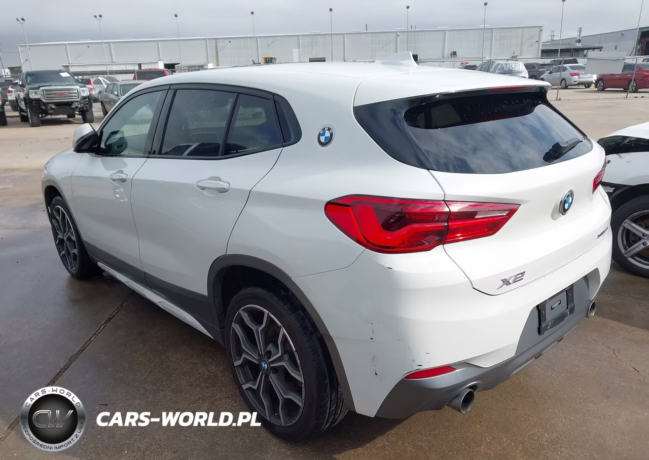 2018 BMW X2 xDrive28I VIN:WBXYJ5C3XJEF82069 - 3