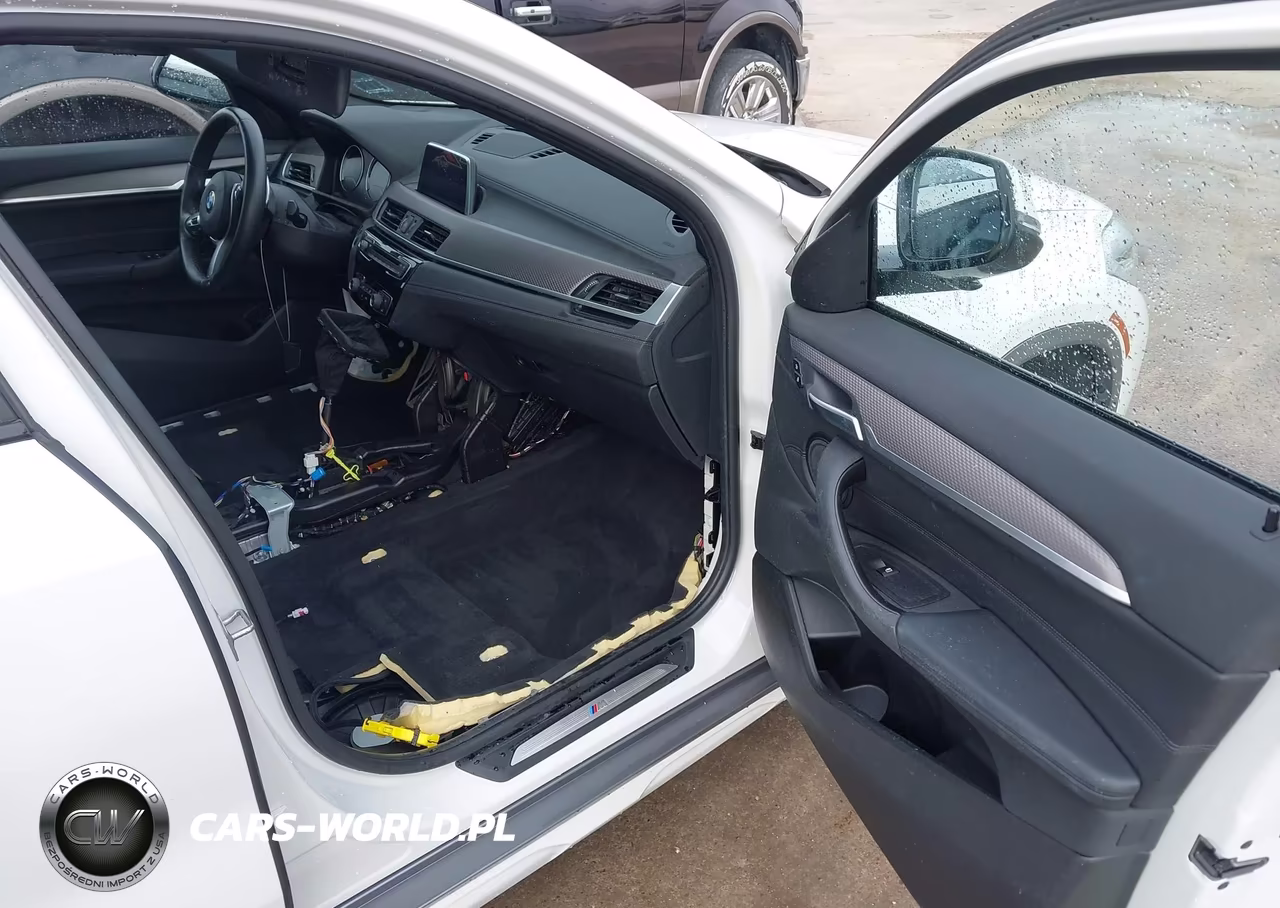 2018 BMW X2 xDrive28I VIN:WBXYJ5C3XJEF82069 - 5