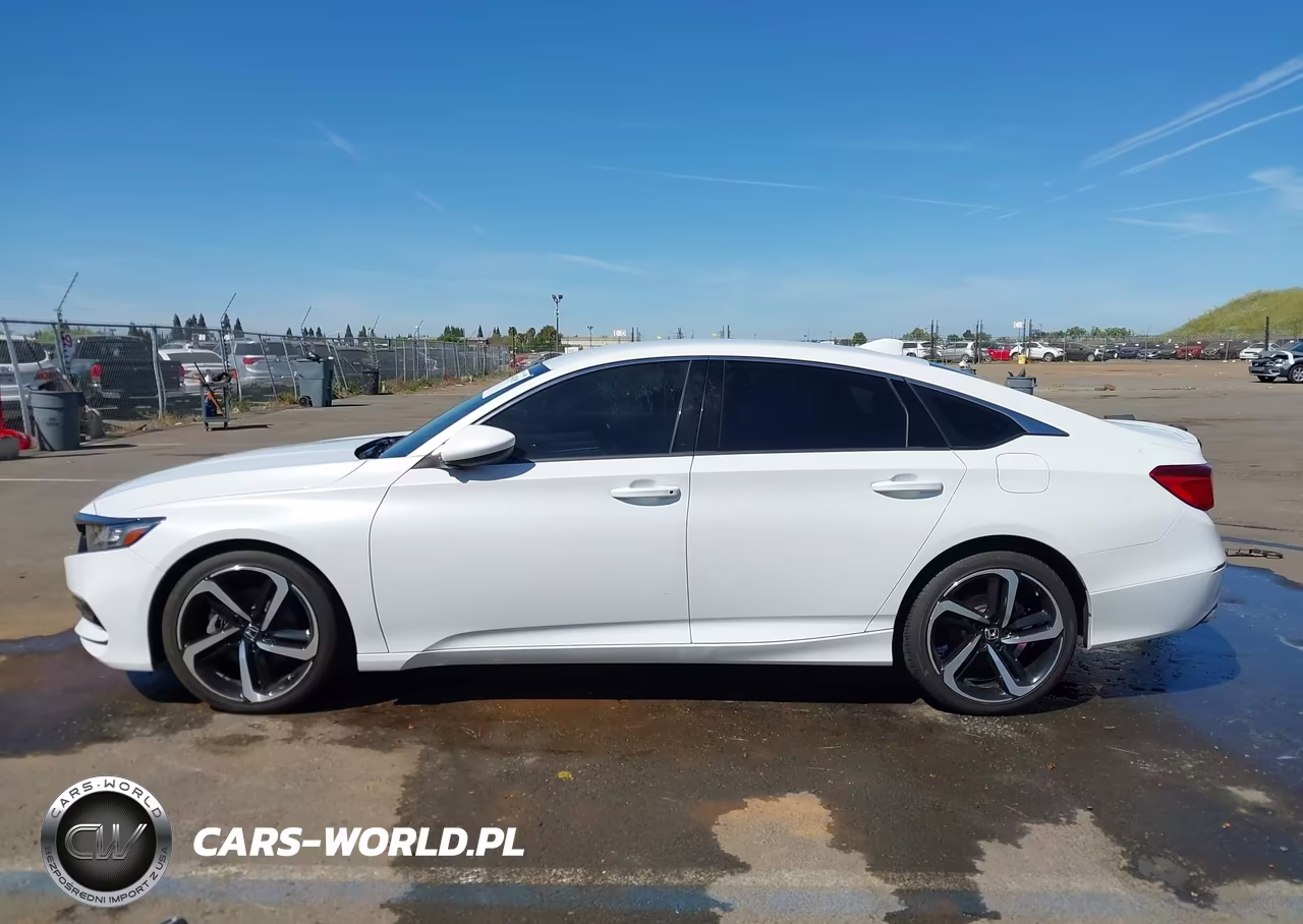 2018 Honda Accord Sport VIN:1HGCV1F30JA235615 - 14