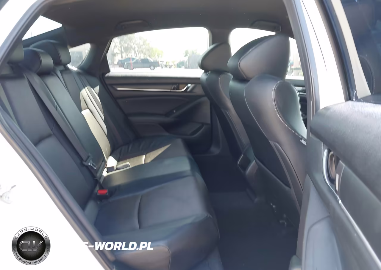 2018 Honda Accord Sport VIN:1HGCV1F30JA235615 - 8