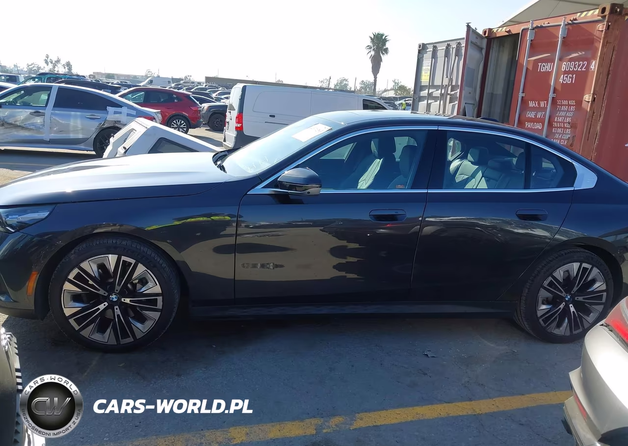 2024 BMW 530I VIN:WBA43FJ0XRCR87855 - 14