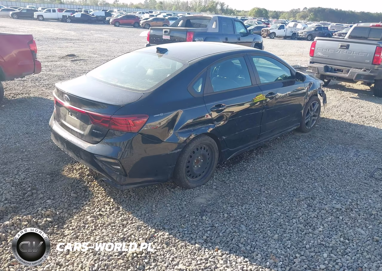 2021 Kia Forte Gt-Line VIN:3KPF34AD8ME389834 - 4