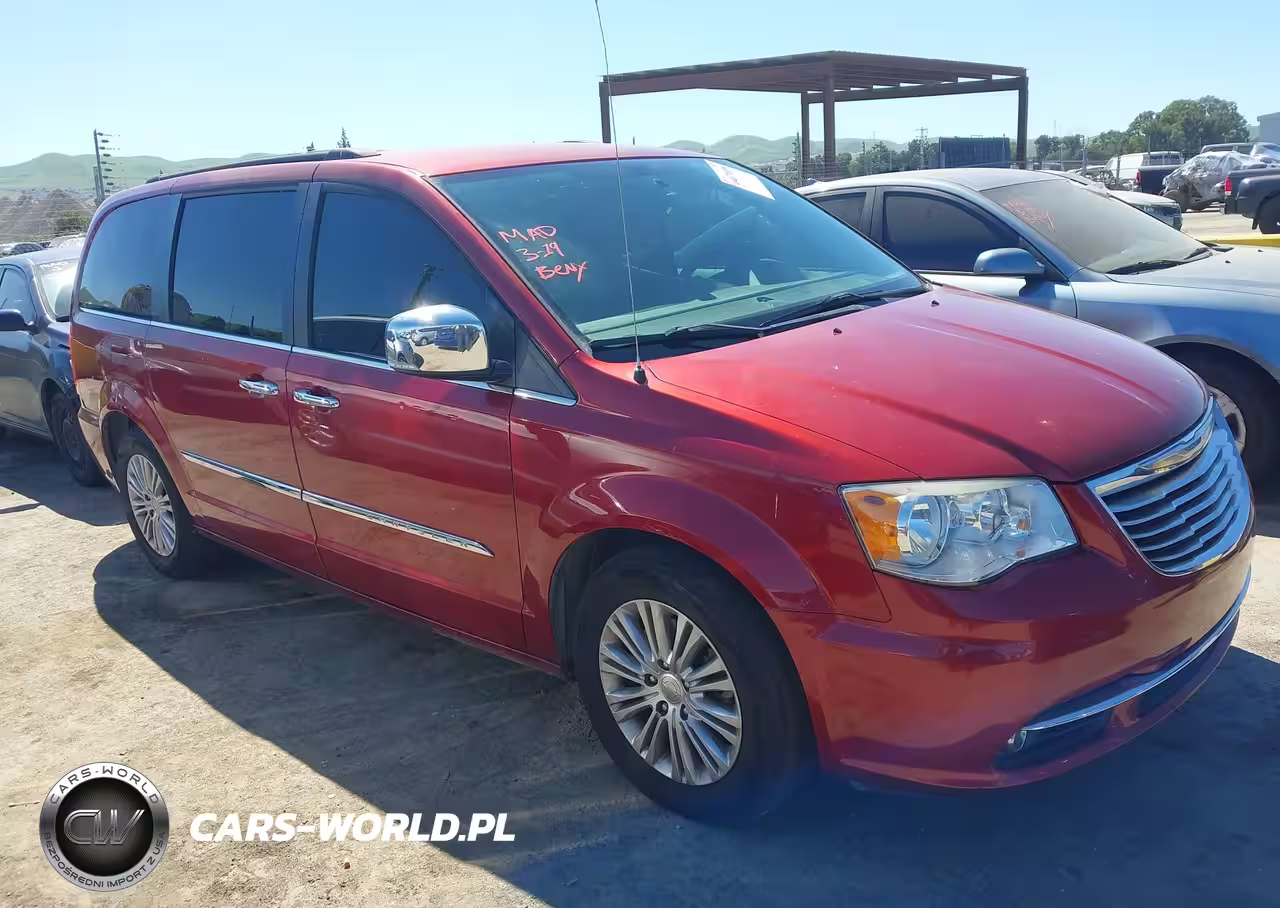 2015 Chrysler Town & Country Touring-L