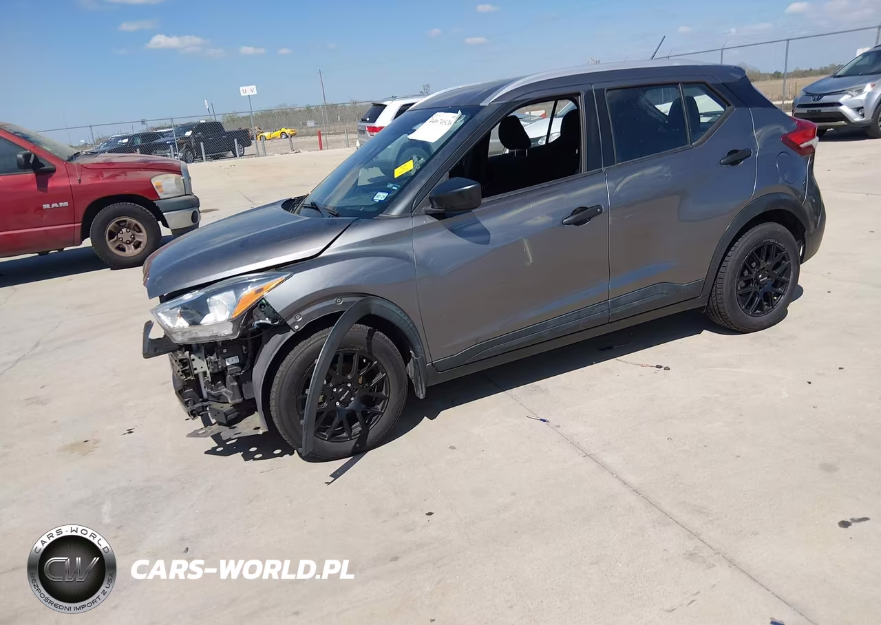2018 Nissan Kicks S VIN:3N1CP5CU5JL522893 - 2