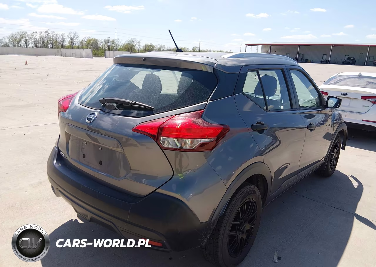 2018 Nissan Kicks S VIN:3N1CP5CU5JL522893 - 4