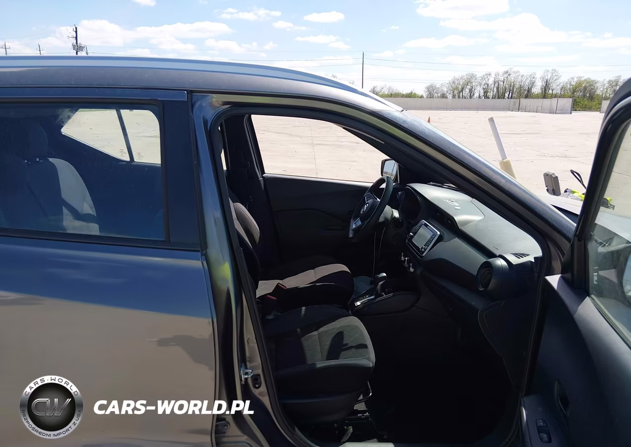 2018 Nissan Kicks S VIN:3N1CP5CU5JL522893 - 5