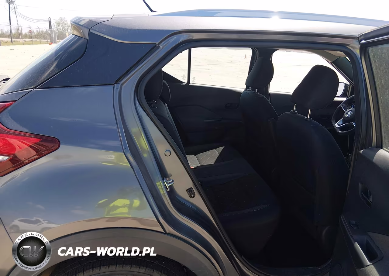 2018 Nissan Kicks S VIN:3N1CP5CU5JL522893 - 8