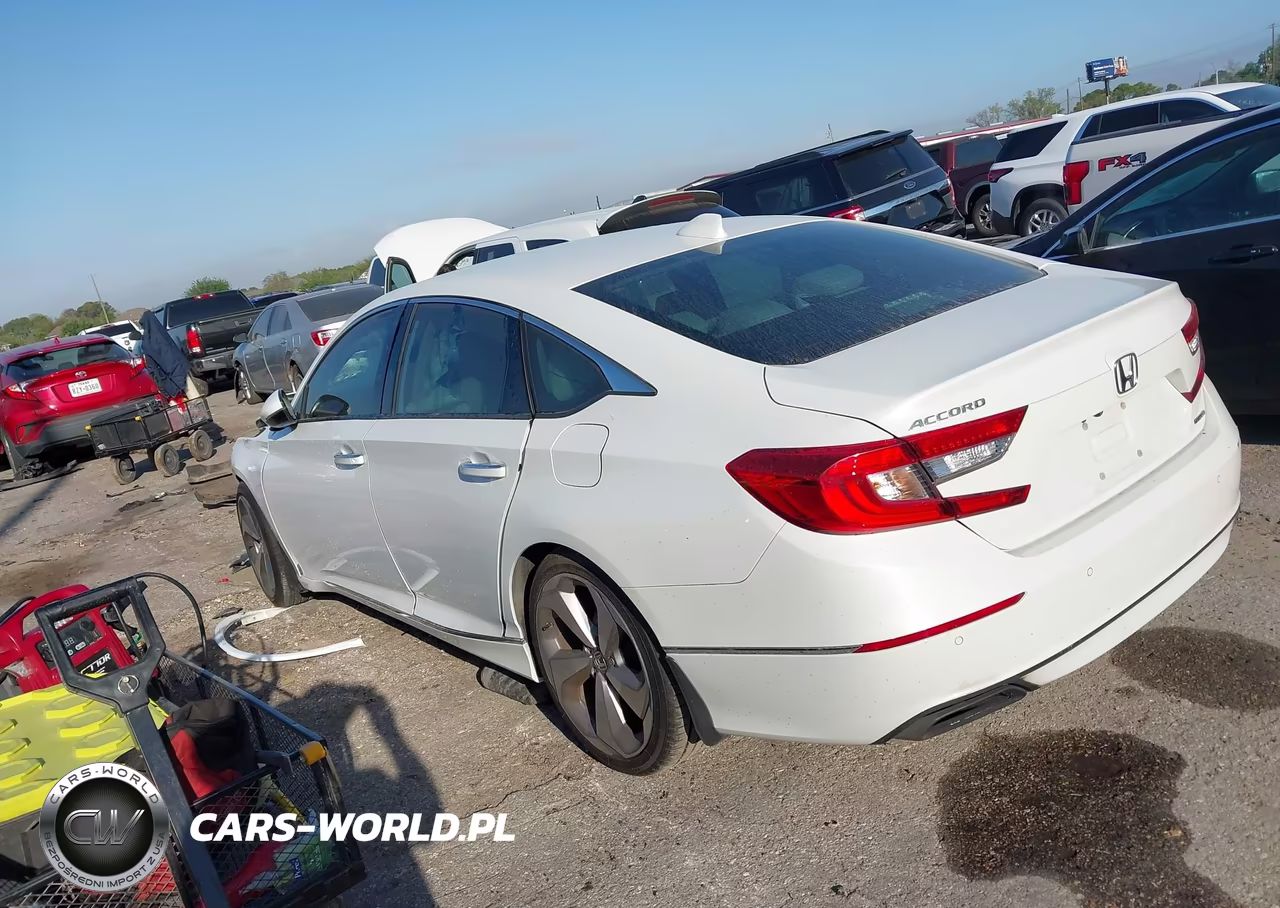 2018 Honda Accord Touring VIN:1HGCV1F95JA108542 - 3