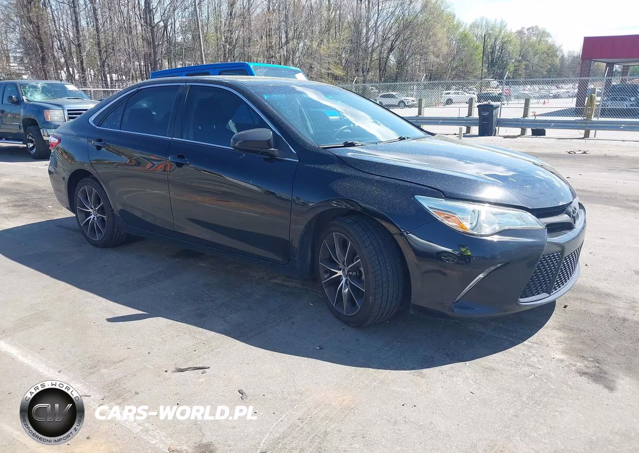 2015 Toyota Camry Xse