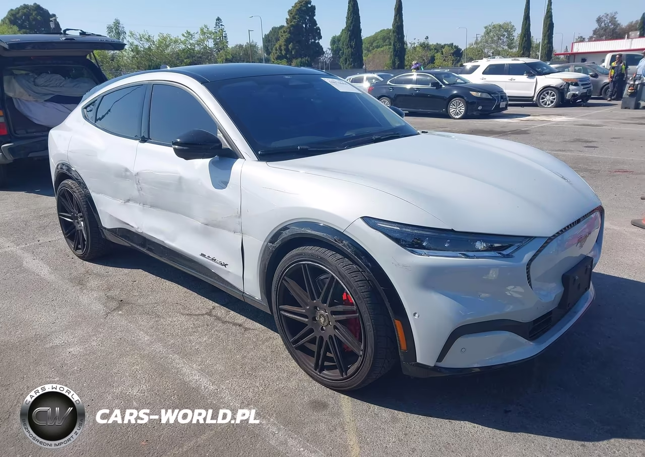 2023 Ford Mustang Mach-E California Route 1 – zdjęcie 1 z 16