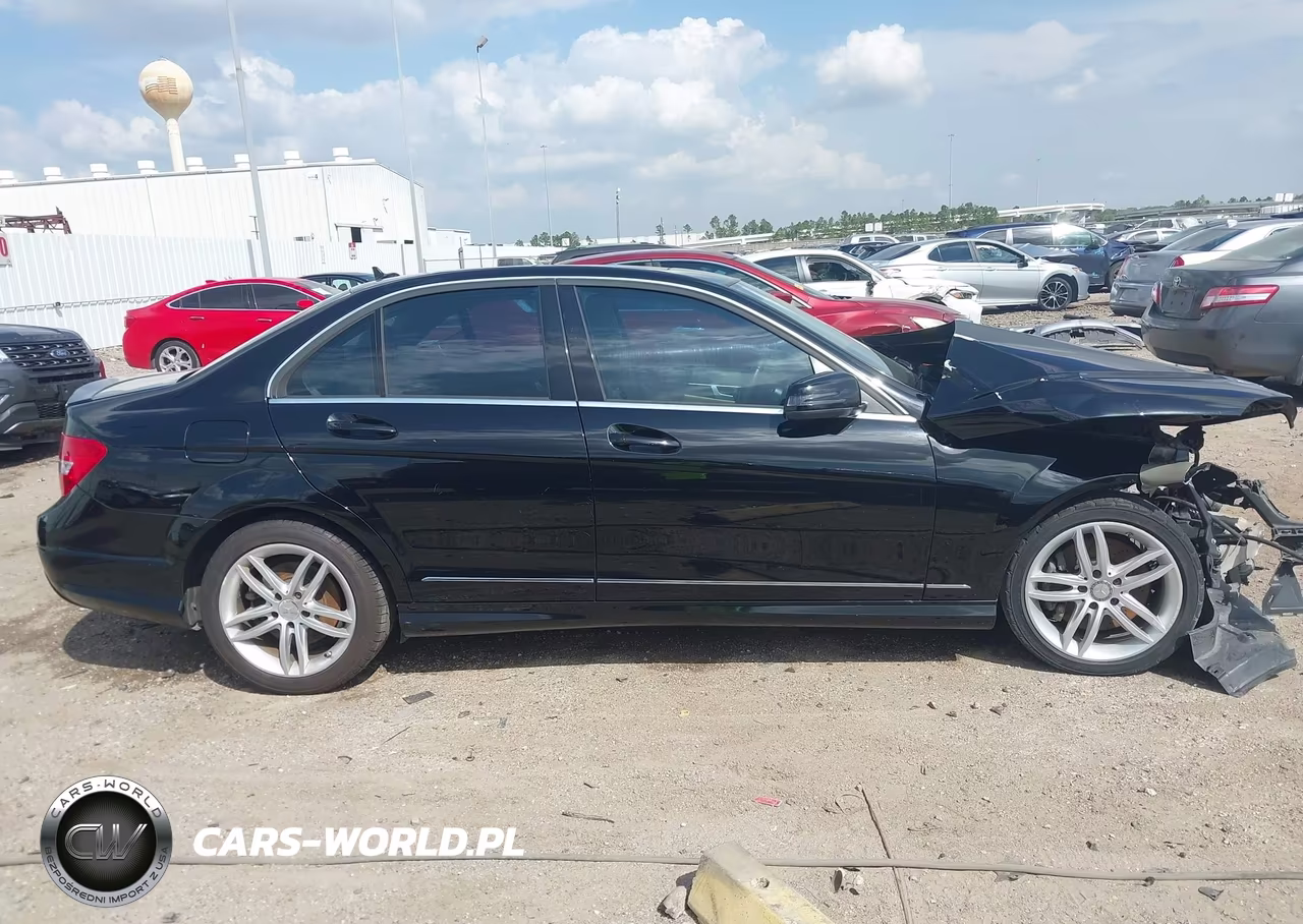 2014 Mercedes-Benz C 300 Sport 4Matic VIN:WDDGF8AB9ER321166 - 13