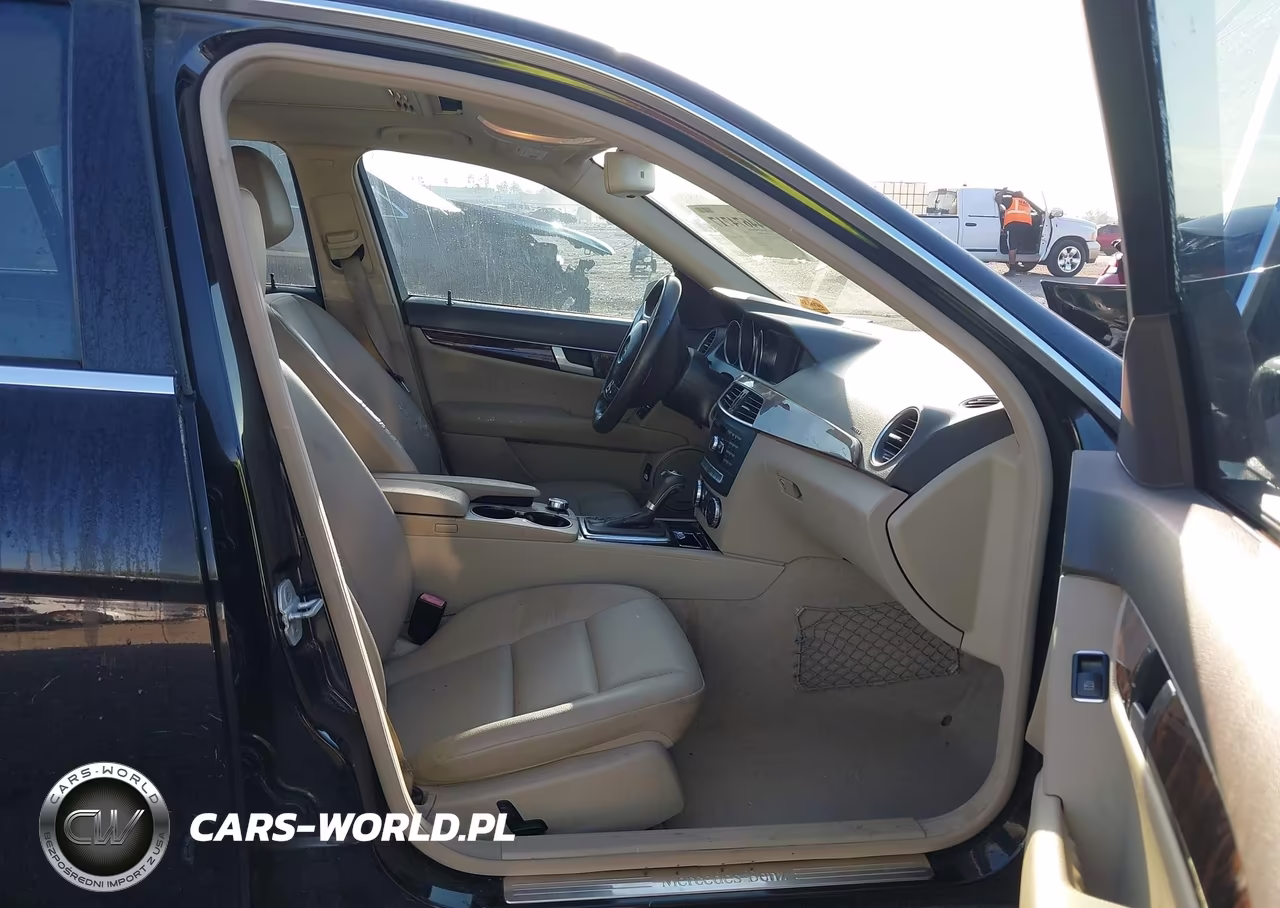 2014 Mercedes-Benz C 300 Sport 4Matic VIN:WDDGF8AB9ER321166 - 5