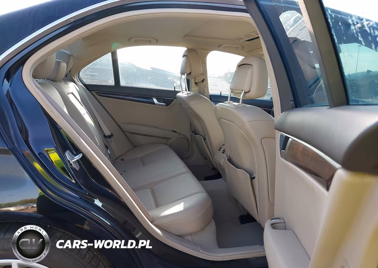 2014 Mercedes-Benz C 300 Sport 4Matic VIN:WDDGF8AB9ER321166 - 8