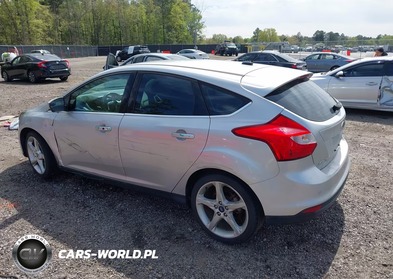 2013 Ford Focus Titanium VIN:1FADP3N2XDL179988 - 3