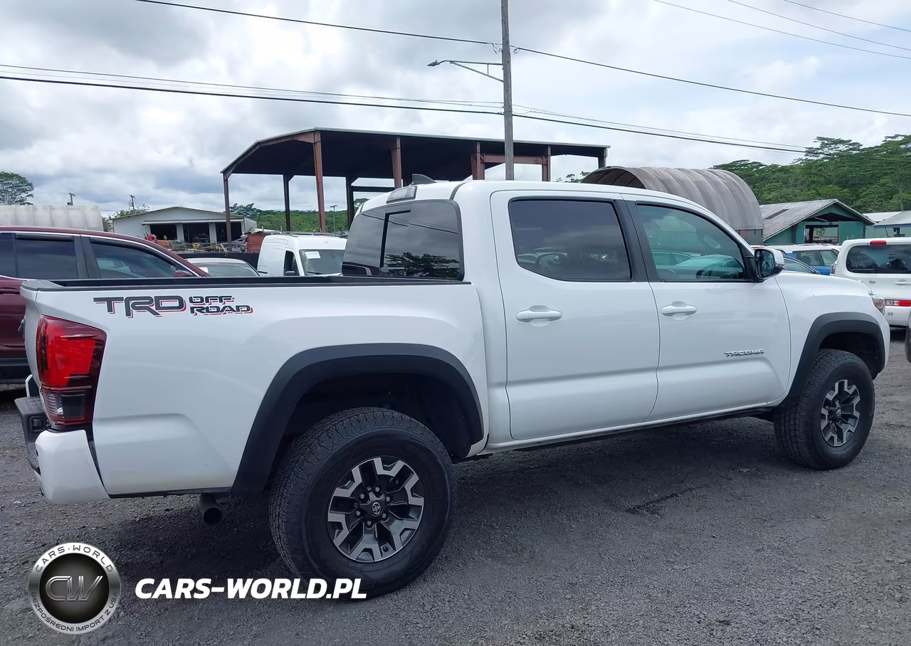 2018 Toyota Tacoma Sr5 V6 VIN:3TMAZ5CN5JM061888 - 13