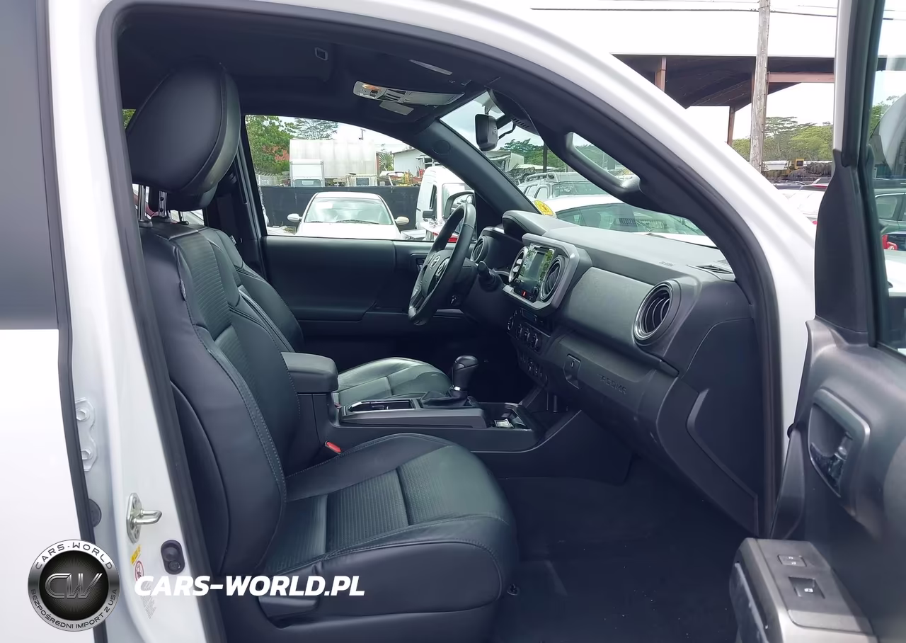 2018 Toyota Tacoma Sr5 V6 VIN:3TMAZ5CN5JM061888 - 5