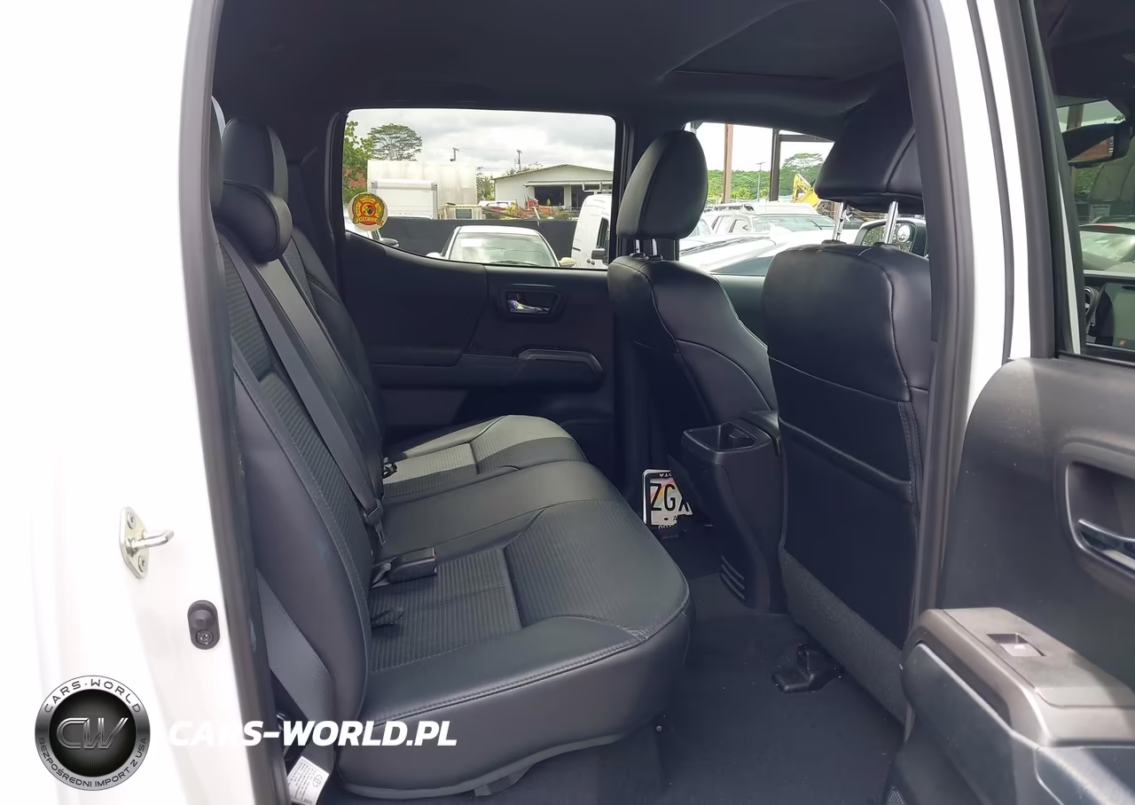 2018 Toyota Tacoma Sr5 V6 VIN:3TMAZ5CN5JM061888 - 8