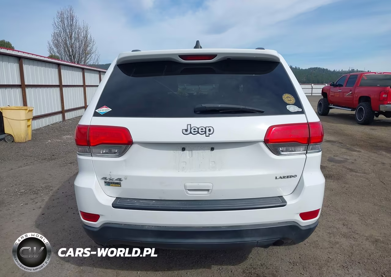 2015 Jeep Grand Cherokee Laredo VIN:1C4RJFAG1FC886226 - 16