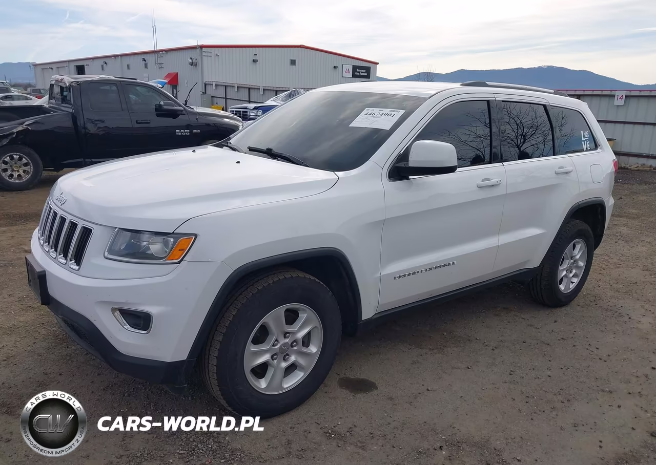2015 Jeep Grand Cherokee Laredo VIN:1C4RJFAG1FC886226 - 2