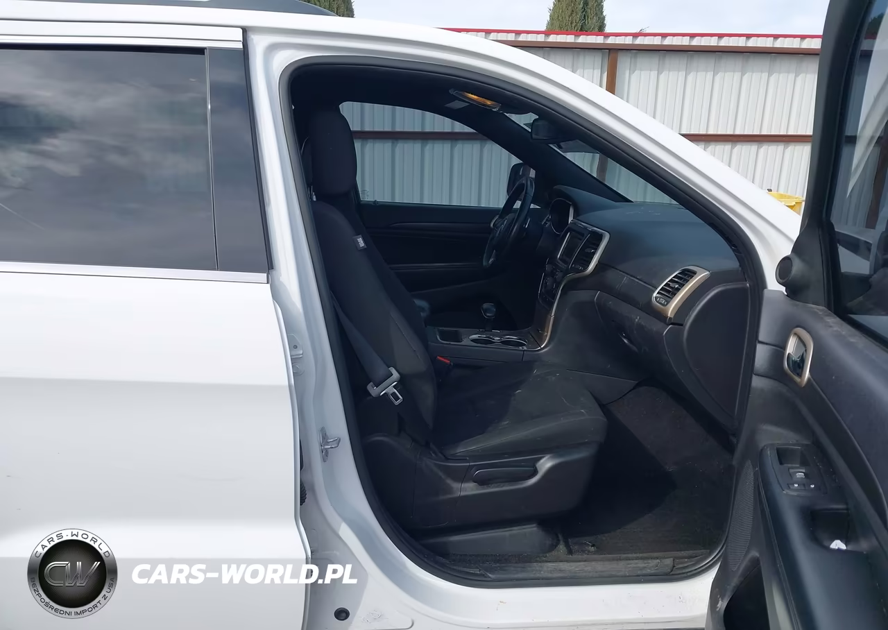 2015 Jeep Grand Cherokee Laredo VIN:1C4RJFAG1FC886226 - 5