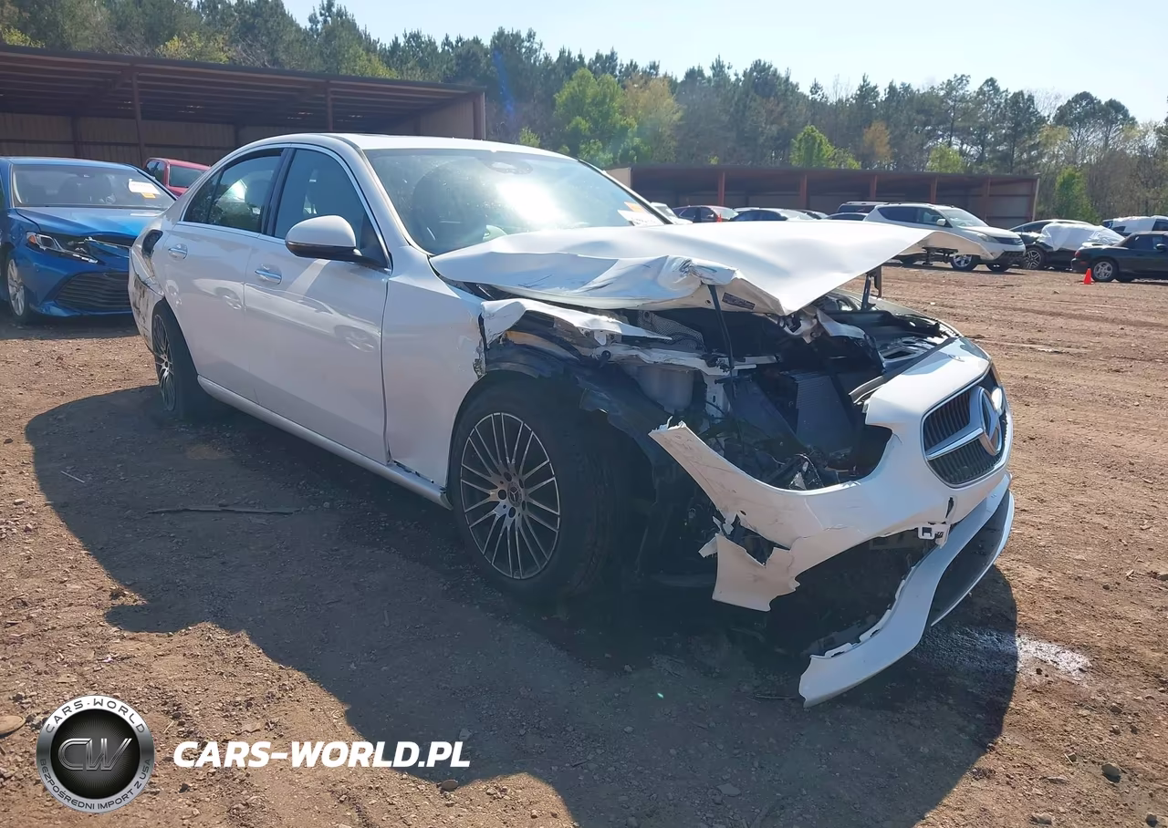 2025 Mercedes-Benz C 300