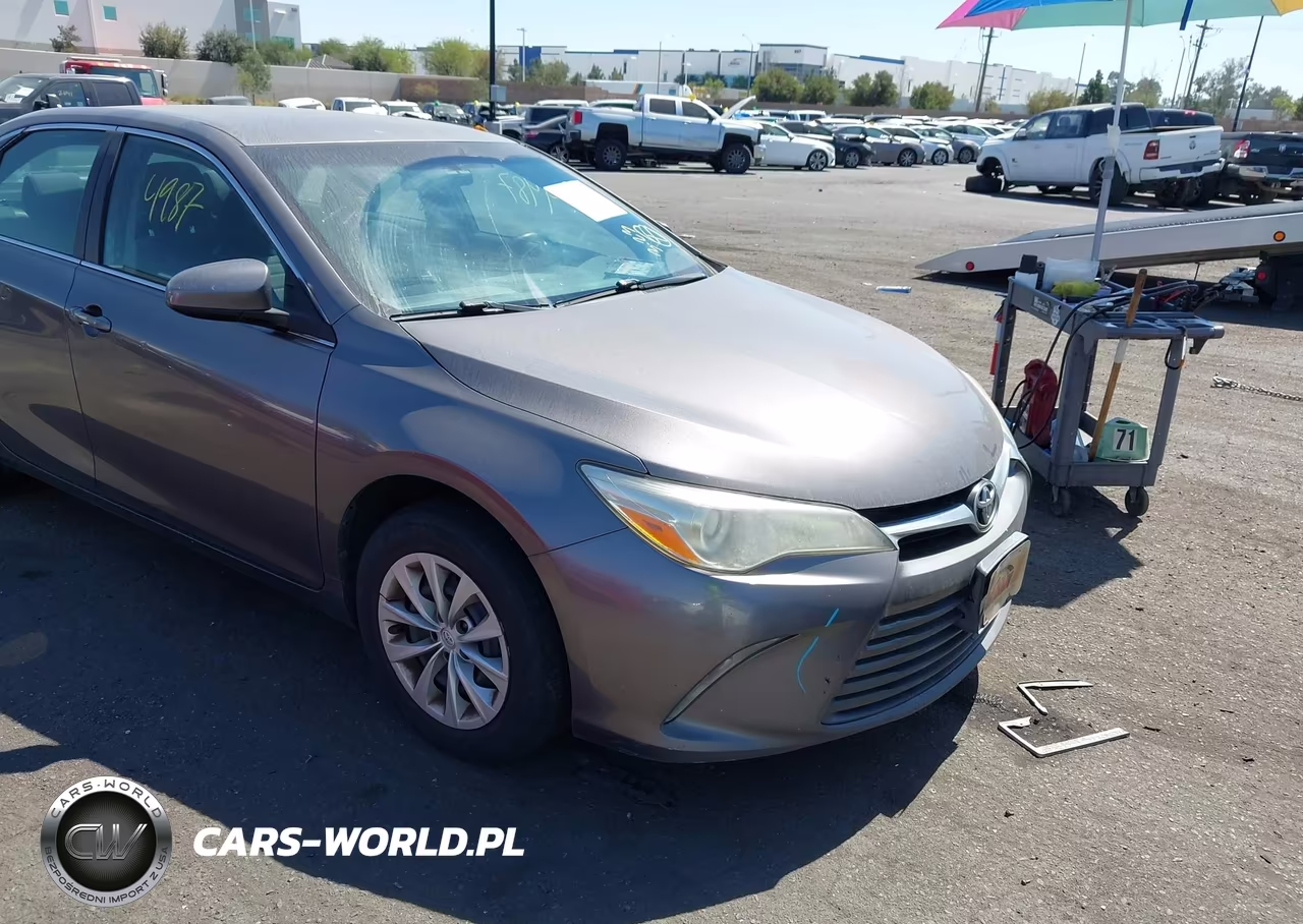 2016 Toyota Camry Le