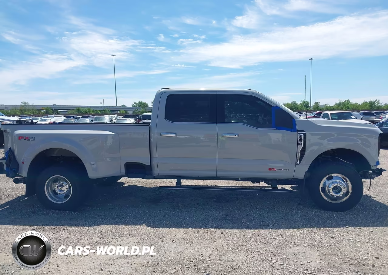 2026 Ford F-350 Platinum VIN:1FT8W3DM2TEC53814 - 15