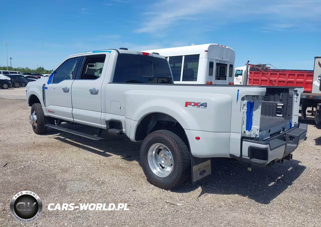 2026 Ford F-350 Platinum VIN:1FT8W3DM2TEC53814 - 3