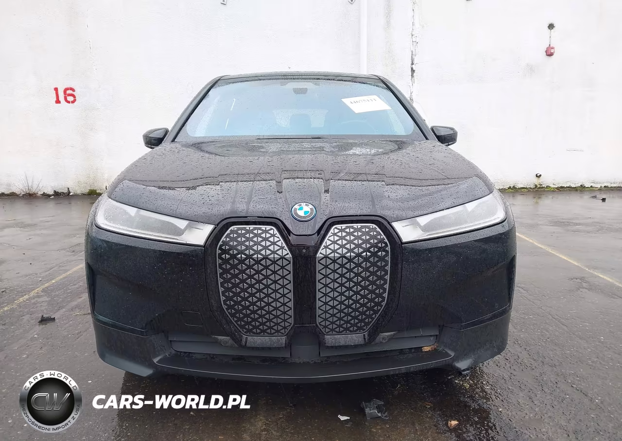 2023 BMW Ix xDrive50 VIN:WB523CF09PCM92363 - 12