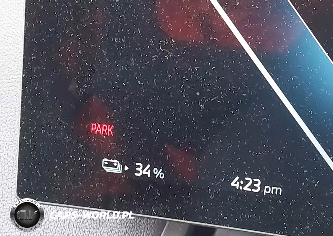 2023 BMW Ix xDrive50 VIN:WB523CF09PCM92363 - 17