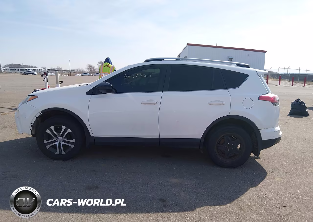 2017 Toyota Rav4 Le VIN:JTMBFREV2HJ108271 - 13